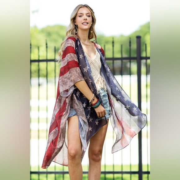 Vintage American Flag Kimono w/ Side Slits - Great for Patriotic Events! - Picture 9 of 11